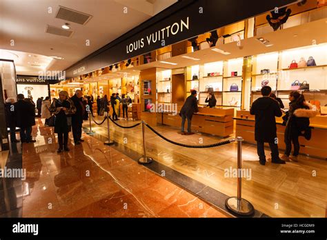 louis vuitton paris galeries lafayette foto|louis vuitton lafayette la.